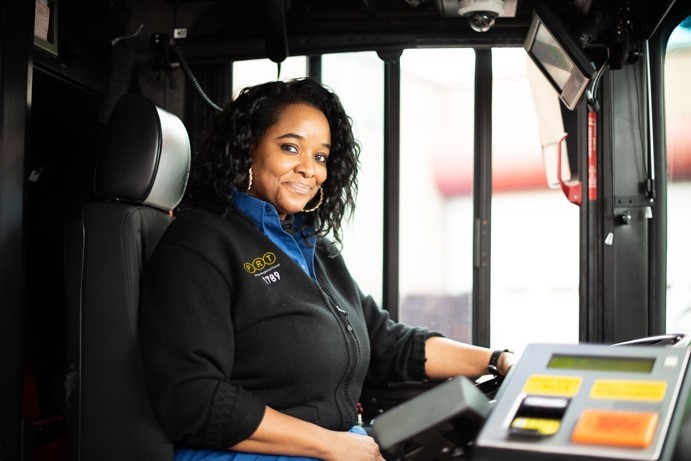 Conducteur de bus de la compagnie régionale de transport de Pittsburgh