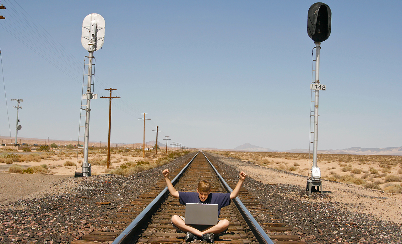 Calcul de la perte de trajet en espace libre dans les déploiements cellulaires