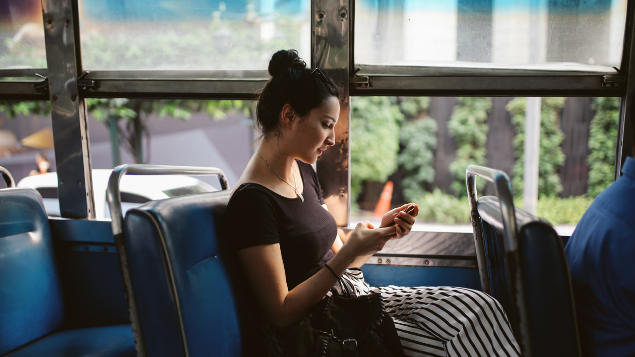 Passager utilisant le Wi-Fi