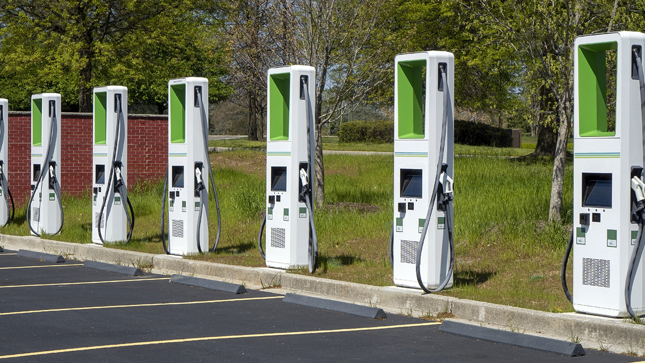 Bornes de recharge pour véhicules électriques