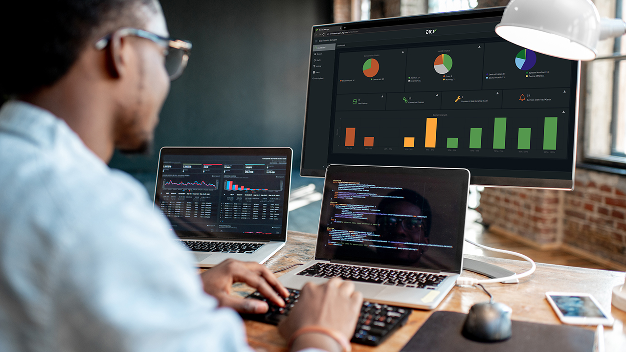 Ingénieur réseau utilisant Digi Remote Manager